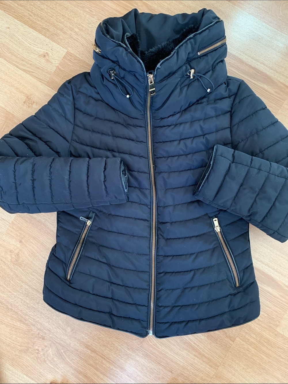 black gold zippered hidden hood puffer winter jacket M